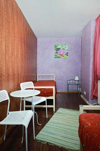 Отели типа «постель и завтрак» Sodu Rooms Вильнюс Двухместный номер с 2 отдельными кроватями и общей ванной комнатой-7