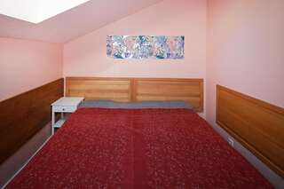 Отели типа «постель и завтрак» Sodu Rooms Вильнюс Двухместный номер с 1 кроватью и общей ванной комнатой-8